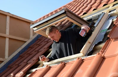 Pose de fenêtres de toit Velux à Montbré